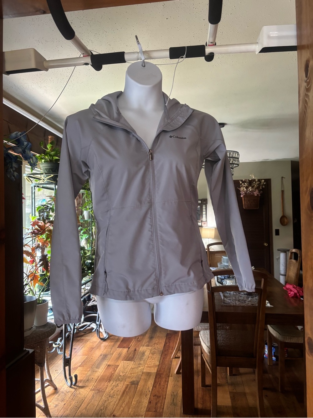 Columbia Women's Light Gray Hooded Softshell Rain Utility Jacket Size Medium